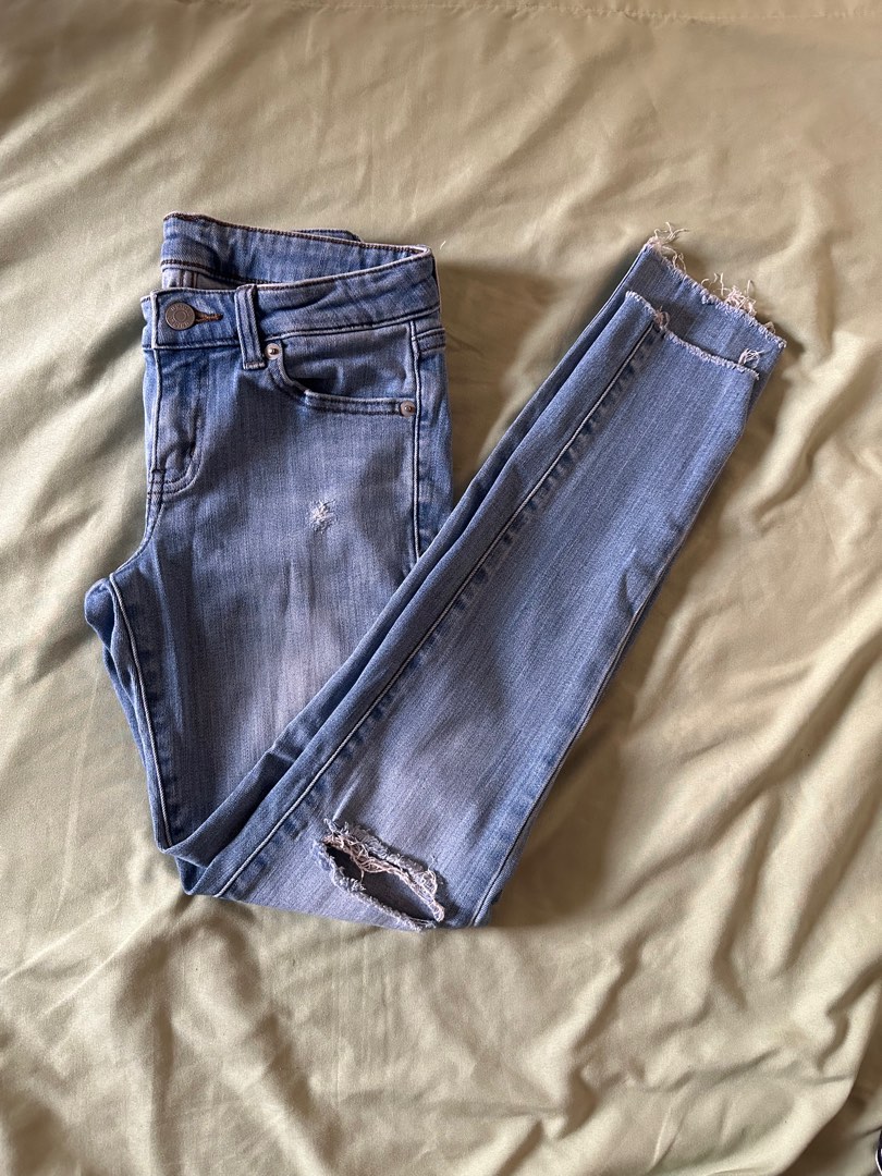 UNIQLO Skinny Jeans on Carousell