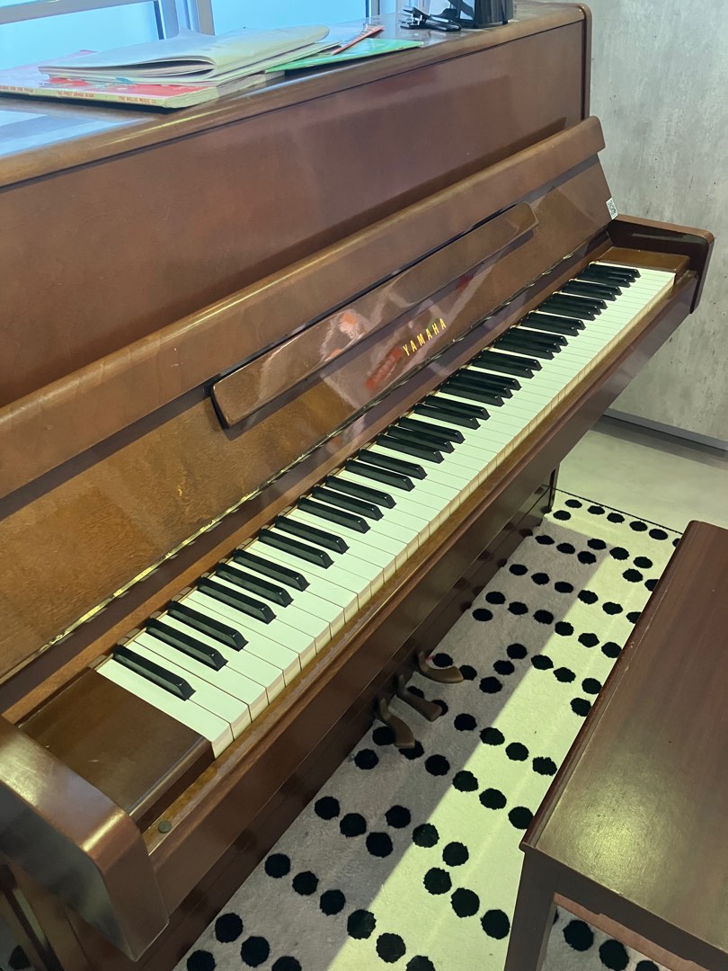 Used Yamaha piano for sale, Hobbies & Toys, Music & Media, Musical