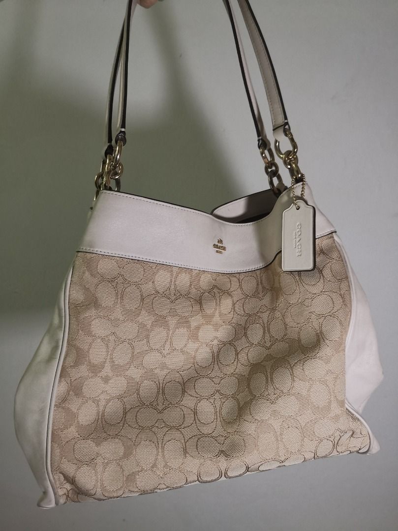Coach lexy signature deals