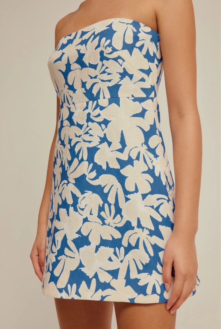 VENROY Strapless blue florals mini dress , Women's Fashion, Dresses & Sets, Dresses on Carousell VENROY Strapless blue florals mini dress , Women's Fashion, Dresses & Sets, Dresses on Carousell