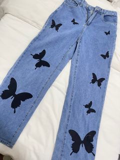 (Category: ) located in . Submitted by belikemepreloved (Listing ID 1235398800, Image 1). Description: .