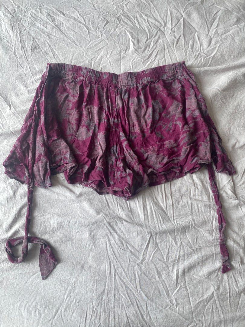 Women's Medium Free People Floral Shorts, Women's Fashion, Bottoms, Shorts  on Carousell