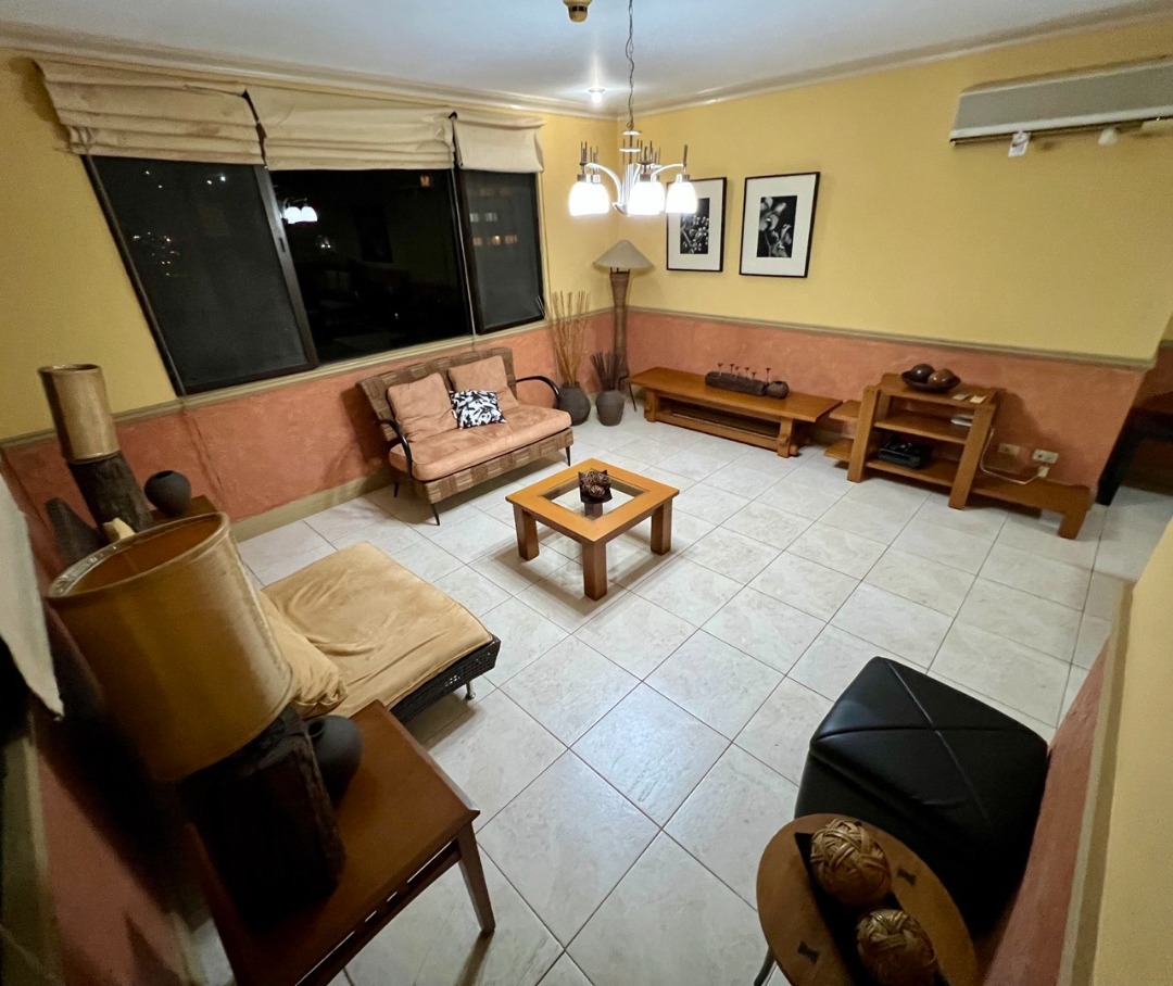 Fully Furnished 1 Bedroom Unit (with parking) in Legaspi Village