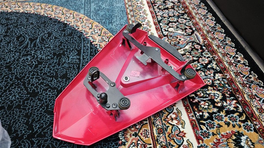 single seat r25
