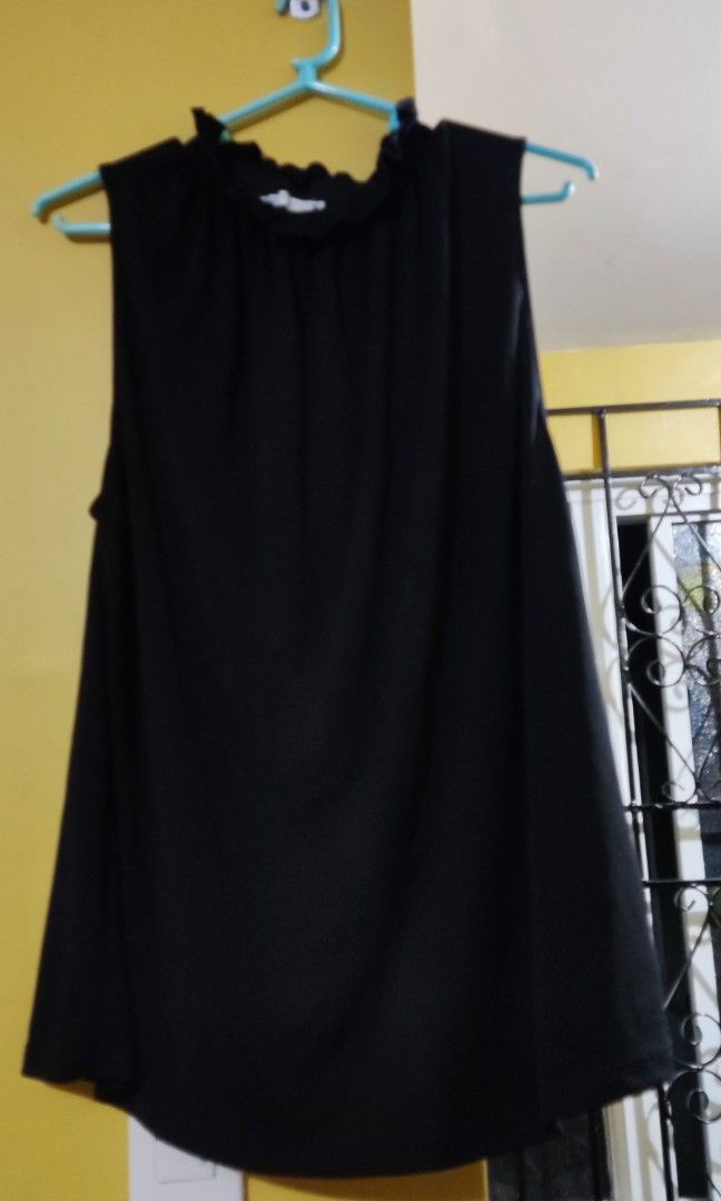 Zara black top (Category: Sleeveless) located in Angono. Submitted by bblossom21 (Listing ID 1235342040, Image 3). Description: .
