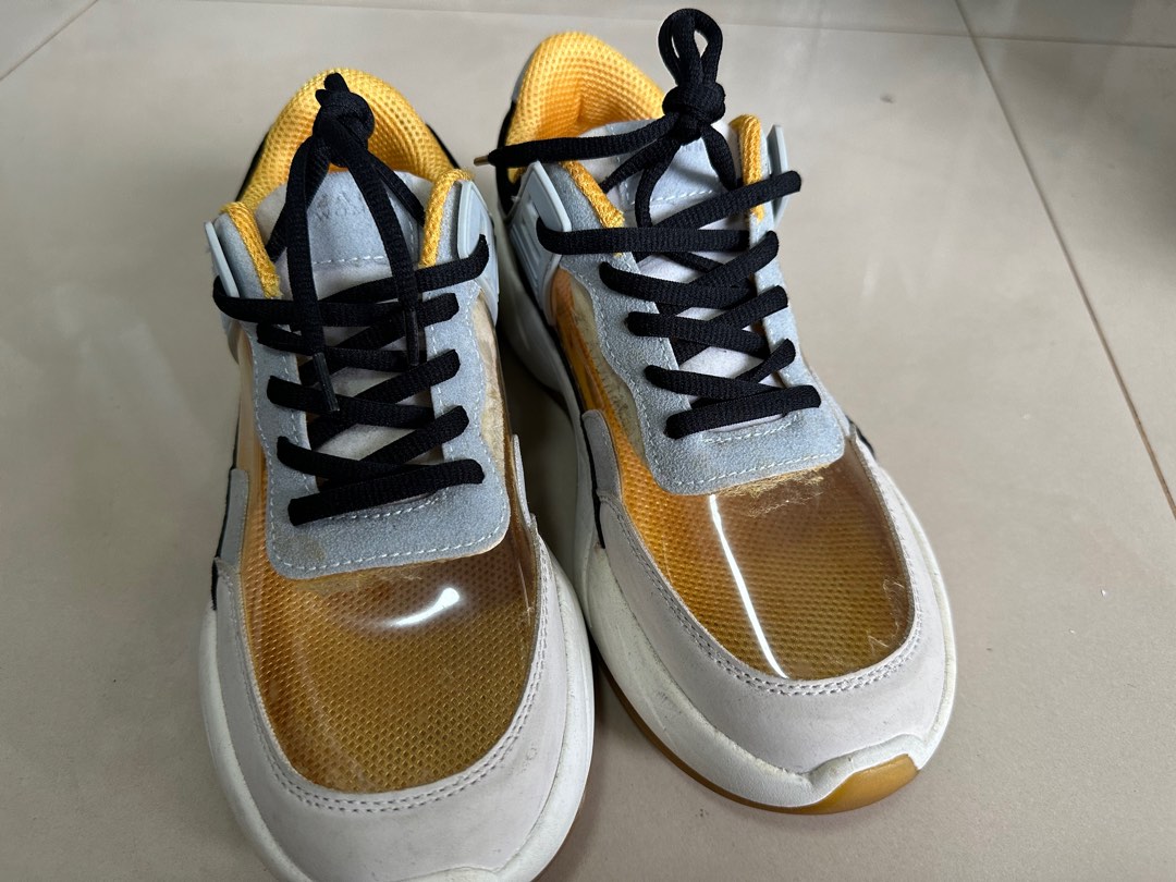 zara sneakers