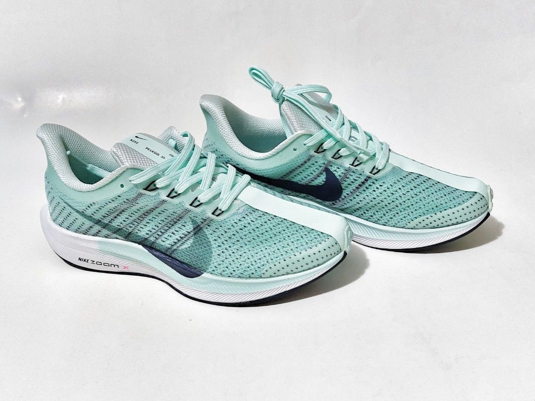 White nike clearance zoom pegasus 35