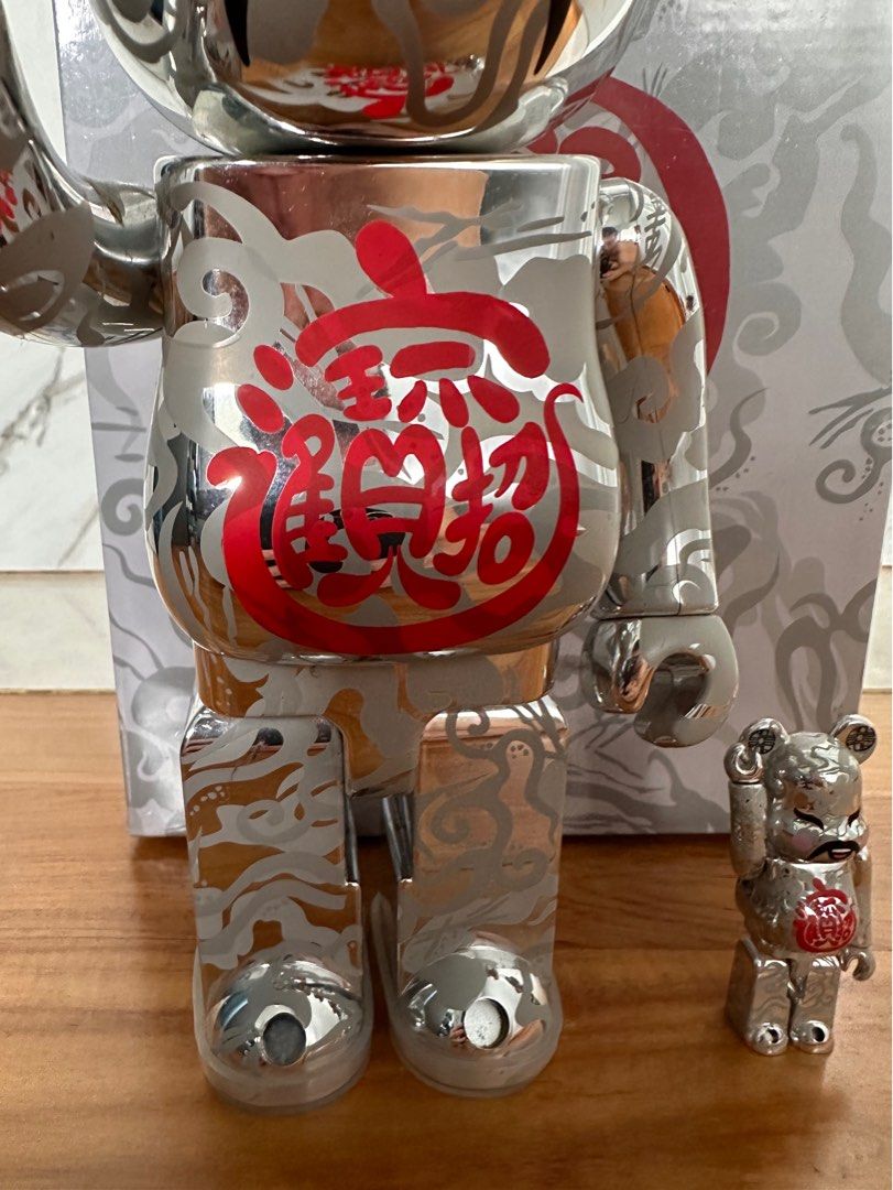 100% authentic with receipt Bearbrick ACU SILVER 100% & 400% fortune god