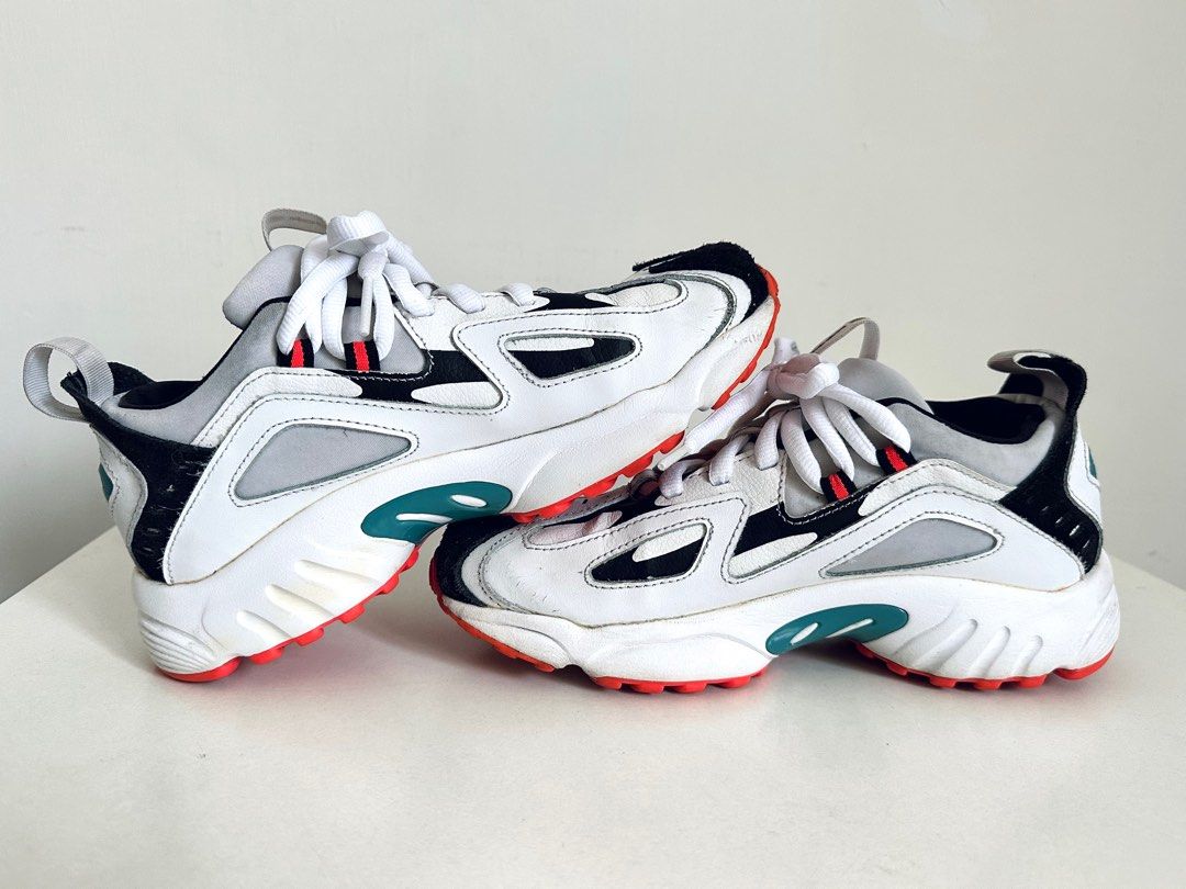 WANNA ONE REEBOK 2018 DMX 1200 CN7590