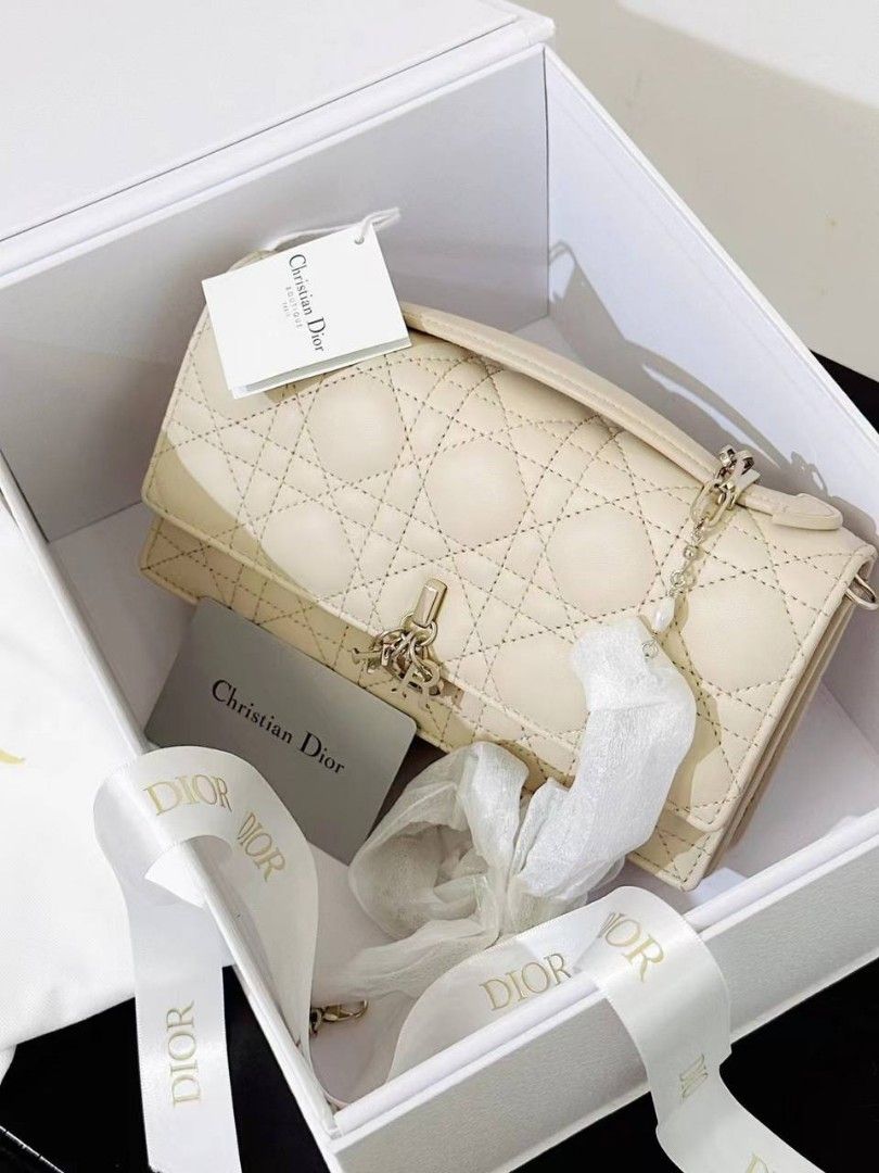 Shop Crackle Leather Mini Miss M Bag Online in KSA | Maje – Maje KSA