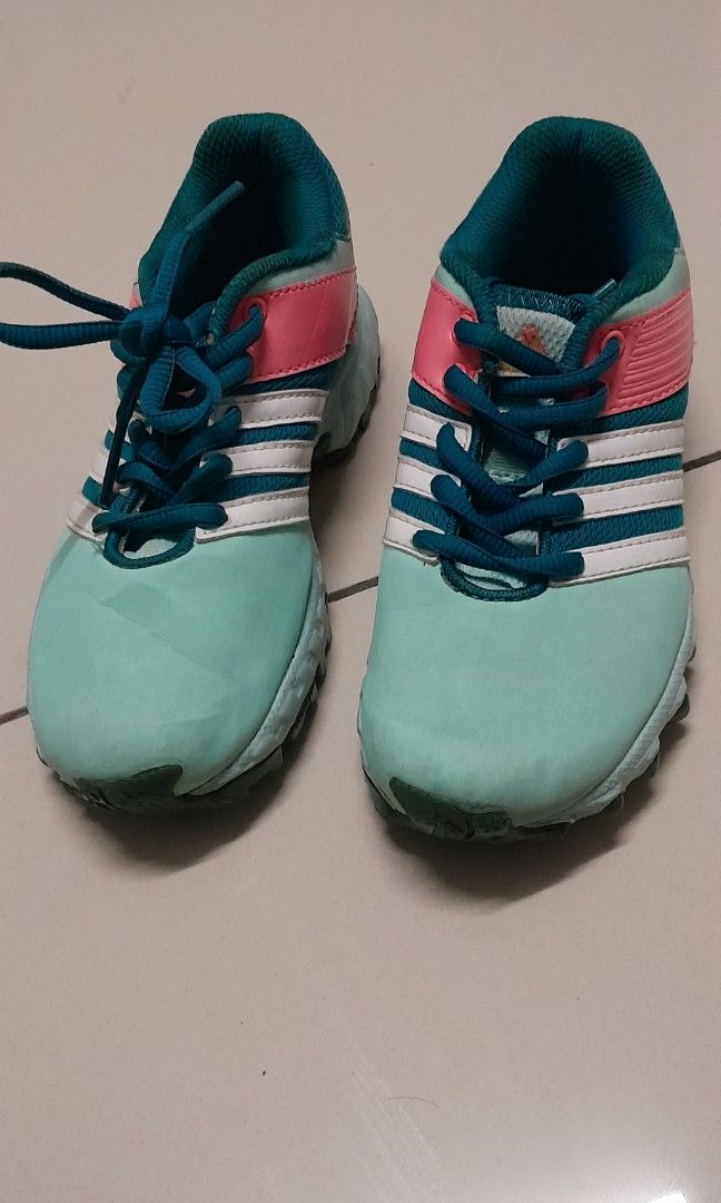 Adidas hockey deals shoes size 5