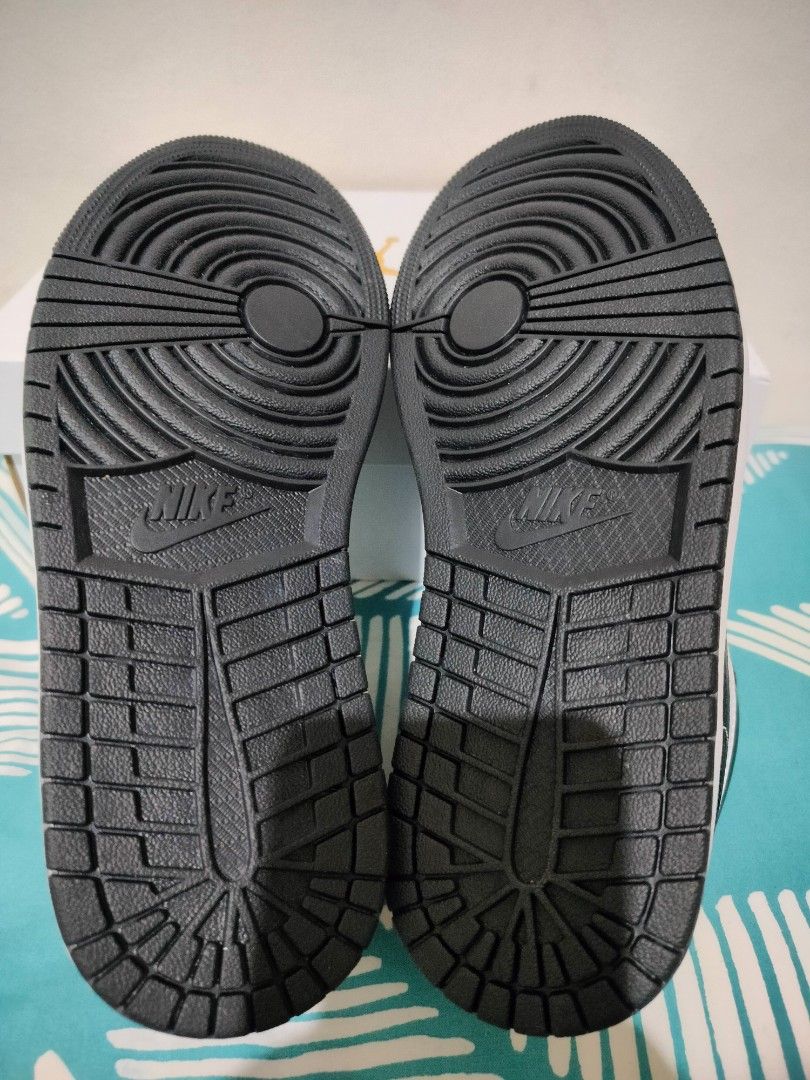 Air Jordan 1 Low Black White Panda 2023 US 8.5W / EUR 40 (FOOTLOCKER