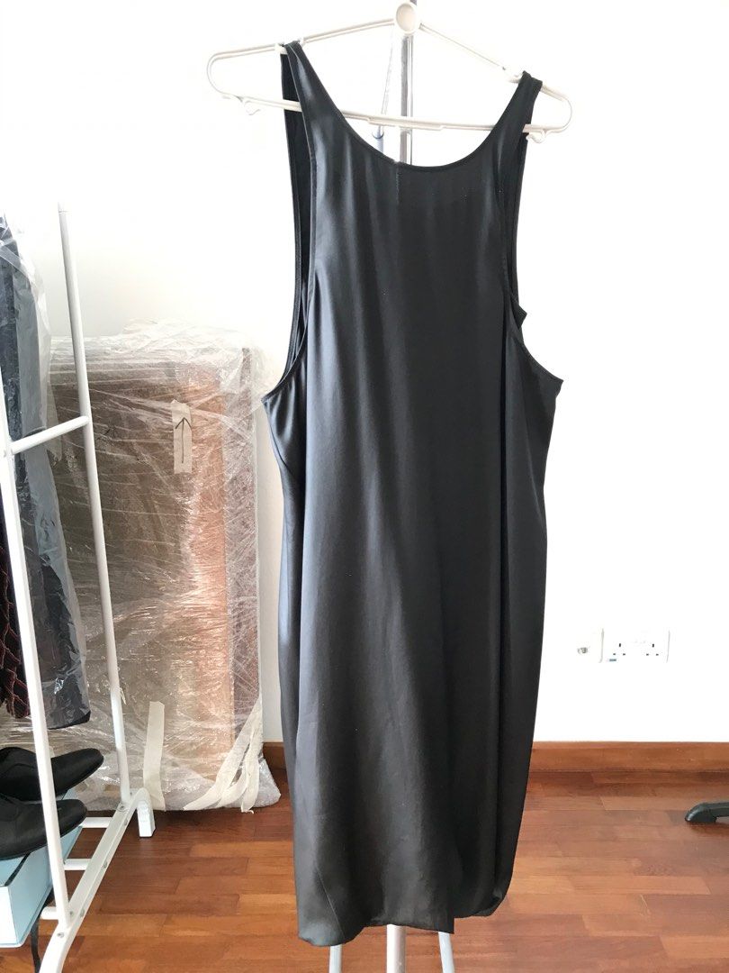 Mcqueen black hotsell dress