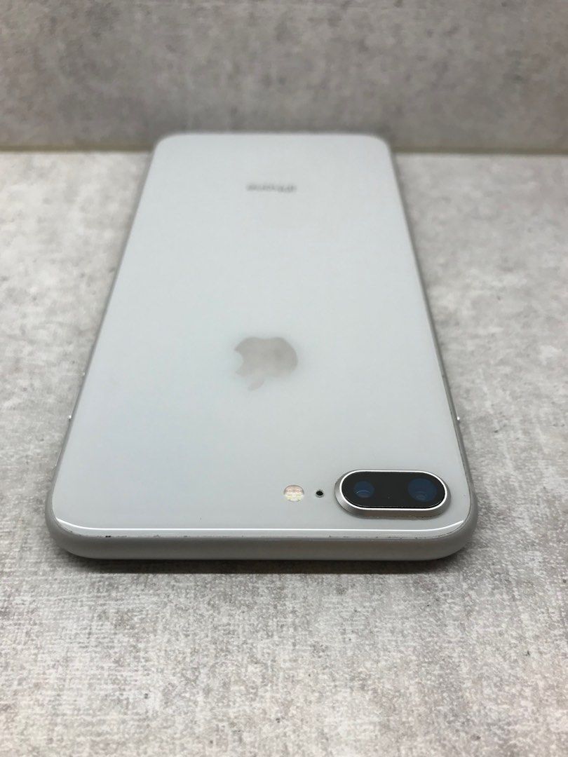 発注日 iPhone 8 Plus Gray 64 GB 電池100% スマートフォン本体