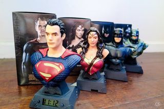 Batman v Superman Petron Limited Edition Gadget Collection DC JUSTICE LEAGUE