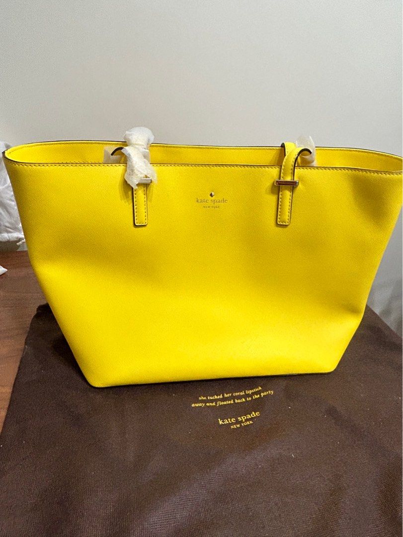 Brand new Kate Spade yellow bag, 名牌, 手袋及銀包- Carousell