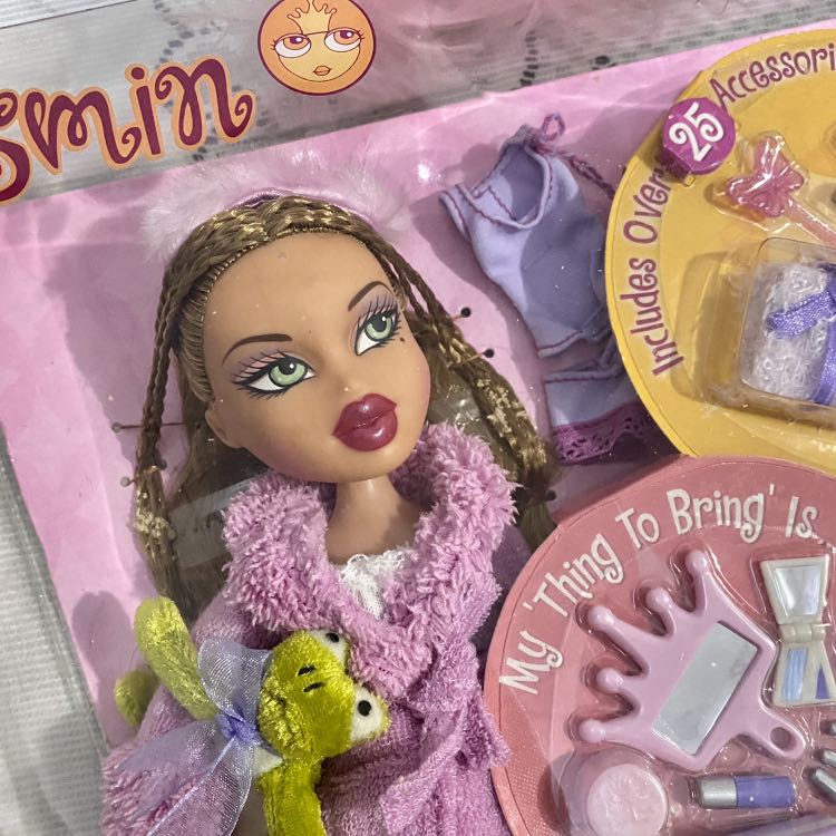 BRATZ SLUMBER PARTY (YASMIN) 2004, Toys & Collectibles, Mainan di Carousell