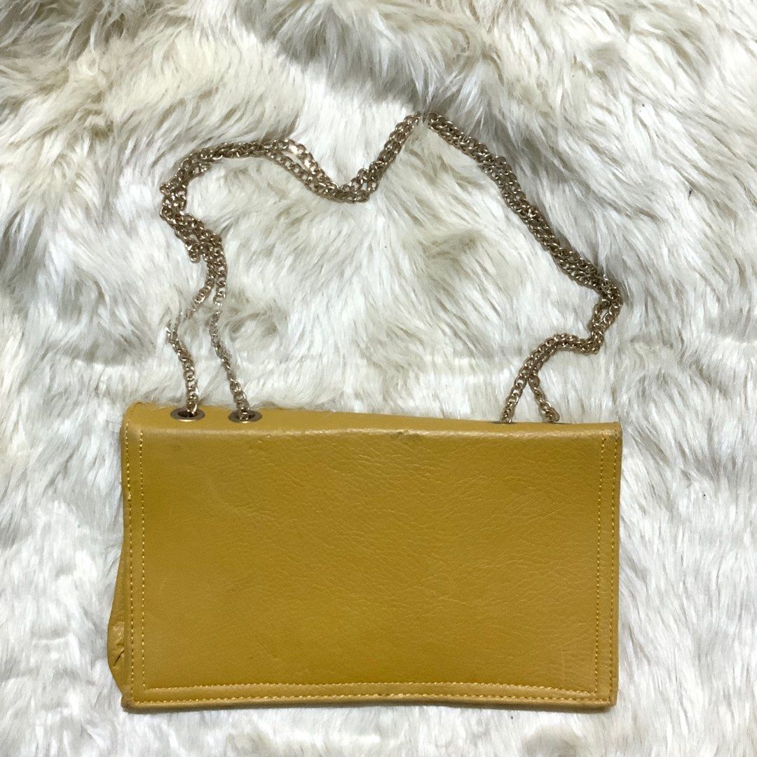 Envelope Chain Sling on Carousell