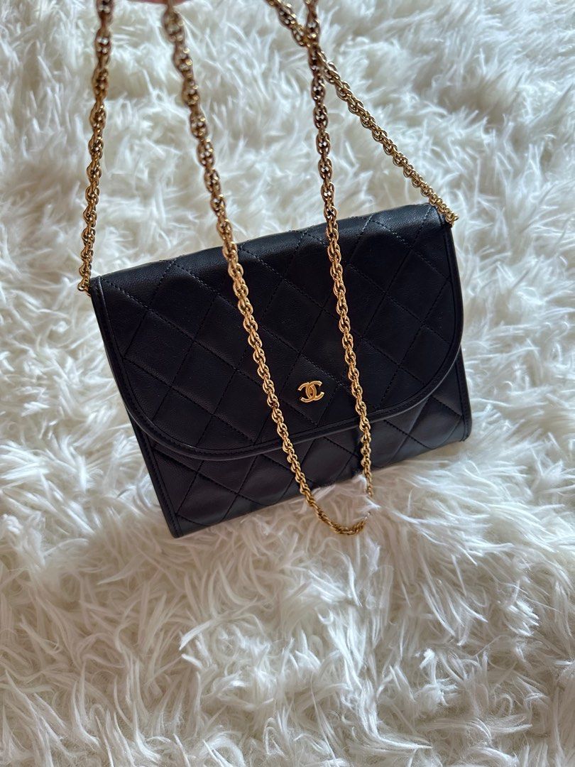 Chanel Vintage Chanel 9 Flap Black Quilted Leather Shoulder Pochette