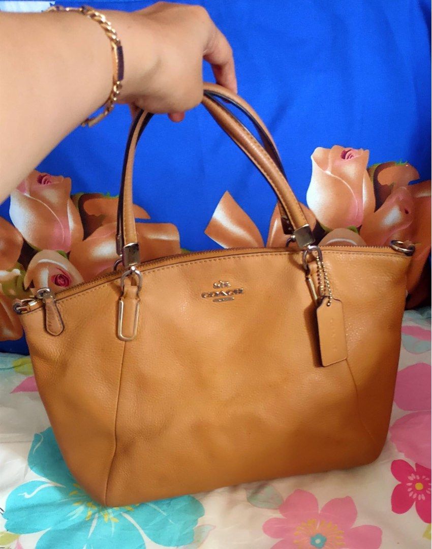 Coach KELSEY, Fesyen Wanita, Tas & Dompet di Carousell