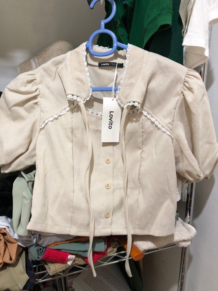 Crop tops (Category: Others Tops) located in Paranaque City. Submitted by thisyear30 (Listing ID 1240313281, Image 1). Description: Hindi kasya! Pag need ng pictures, message lang po.