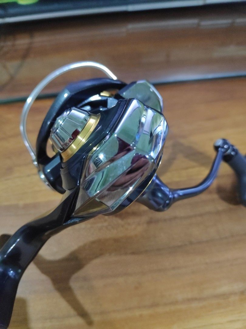 Daiwa Caldia 3000 CXH, Sports Equipment, Fishing on Carousell