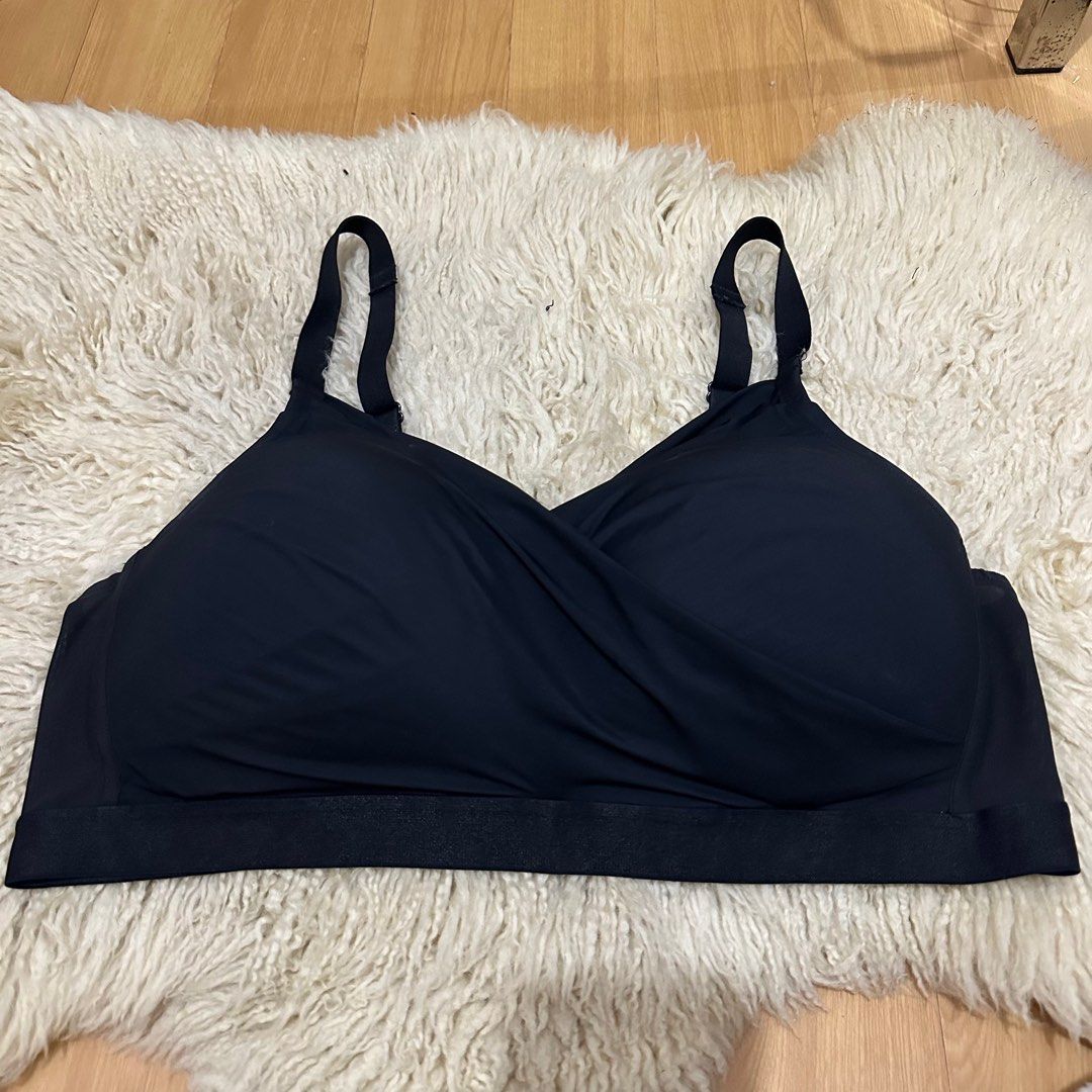 Deesse Lingerie 42D on tag Sister sizes: 40DD, 42C Like new Thin Pads   Wireless Adjustable strap Back closure Php250 All items are from US Bale.,  Women's Fashion, Undergarments & Loungewear on