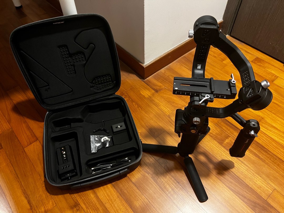 DJI RSC 2 + SmallRig Handle, Photography, Photography Accessories ...