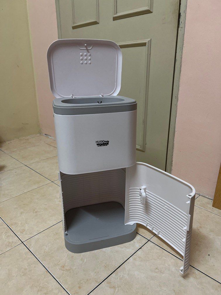 Dustbin for baby diapers/ Diaper bin (Hugo Baby Wonder), Babies & Kids