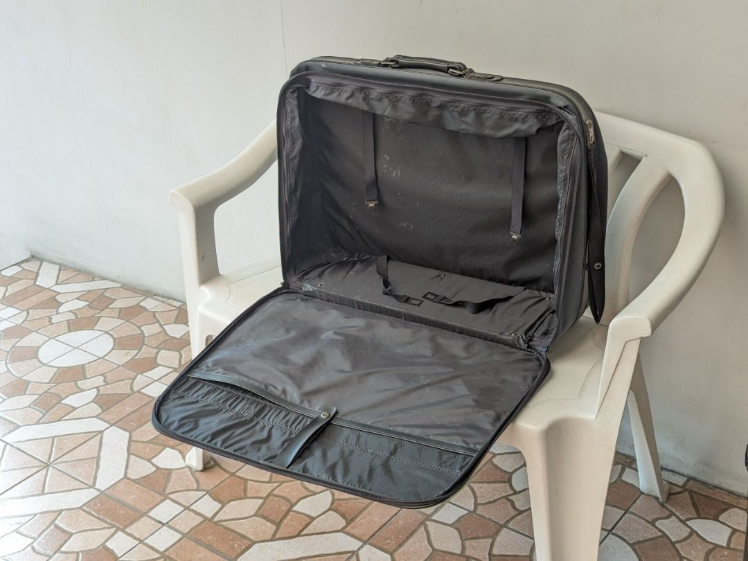 Echolac Classic Luggage (Category: Luggage) located in Paranaque City. Submitted by jett27 (Listing ID 1240266936, Image 3). Description: Meetup or Pickup around Paranaque. Pickup is preferred. RFS: - May iba kaming maletang ginagamit.