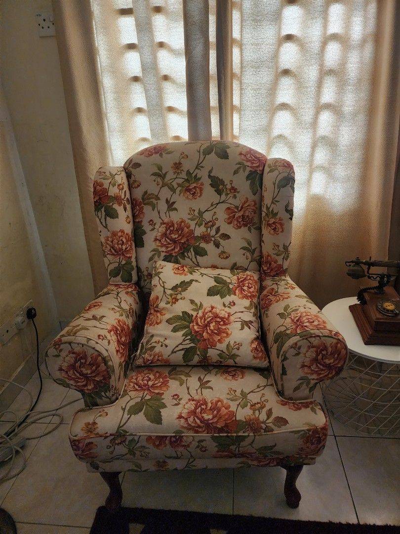 Fella Design English like design, Furniture & Home Living, Furniture