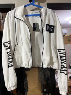(Category: ) located in . Submitted by dressing_pretty22 (Listing ID 1240340603, Image 1). Description: .