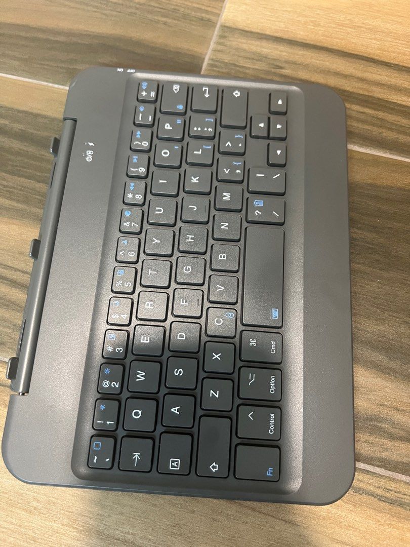 GreenLaw iPad Mini 6 2021 case with keyboard, Computers & Tech, Parts