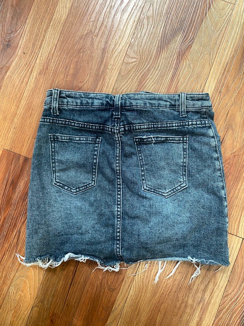 Grunge Denim Black Mini Skirt (Category: Skirts) located in Makati City. Submitted by soobjny (Listing ID 1240262417, Image 3). Description: Never used! too short on me huhu but i love the style.