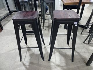 High bar stool Metal used