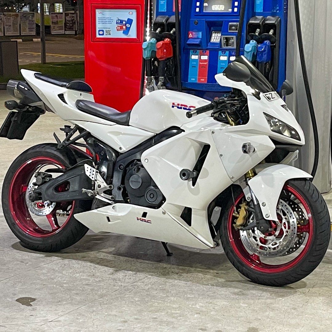 Honda CBR600RR (2025 Feb COE) with Arrow Exhaust! [Low mileage