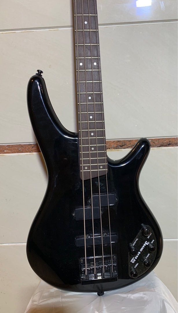 Ibanez SDGR SR400 bass guitar good condition with bag