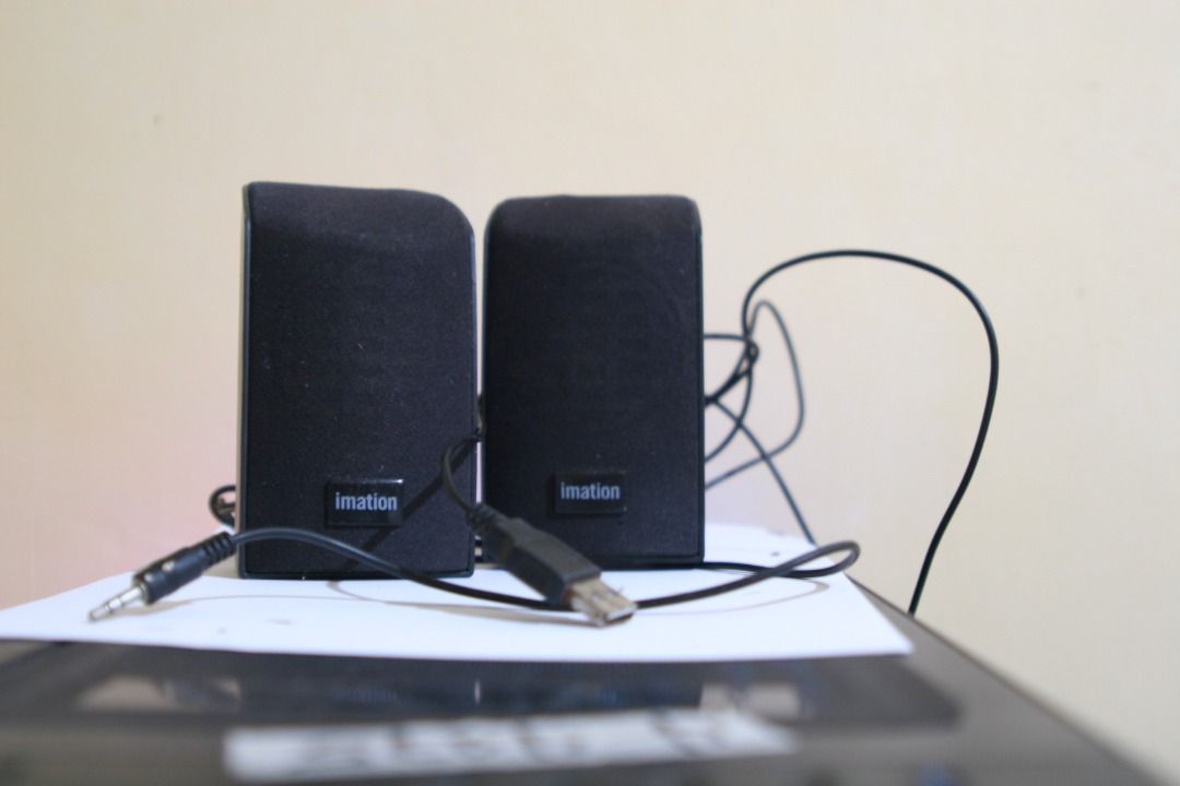 imation SPK-70 speakers (Category: Soundbars, Speakers & Amplifiers) located in Panay. Submitted by secondhand_splendor (Listing ID 1240368701, Image 2). Description: Working Flawlessly, Flaws: little rust on usb plug (does not affect performance can be replaced at no cost) my old speaker na nakita ko sa pag hahalungkat ng mga lumang gamit gumagana pa 7/10 tunog maganda kung nag hahanap ka ng murang speakers Avail also on shoppee pm me or search 