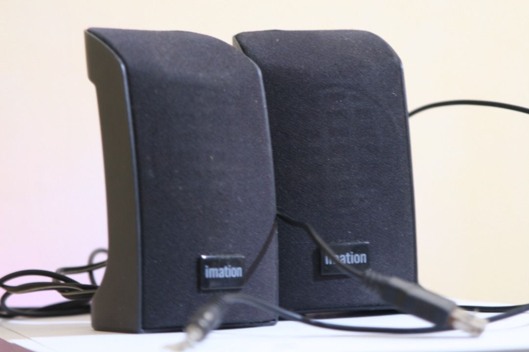 imation SPK-70 speakers (Category: Soundbars, Speakers & Amplifiers) located in Panay. Submitted by secondhand_splendor (Listing ID 1240368701, Image 1). Description: Working Flawlessly, Flaws: little rust on usb plug (does not affect performance can be replaced at no cost) my old speaker na nakita ko sa pag hahalungkat ng mga lumang gamit gumagana pa 7/10 tunog maganda kung nag hahanap ka ng murang speakers Avail also on shoppee pm me or search 