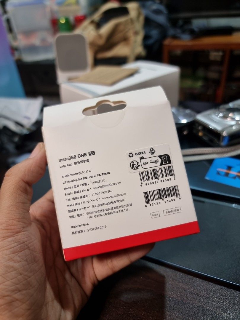 Insta360 One RS lens cap (Category: Other Photography Accessories) located in Quezon City. Submitted by _patgee_ (Listing ID 1240303351, Image 2). Description: Insta360 One RS lens cap ✨️NEVR USED ✨️SEALED - NEVER OPENED ✨️SRP IS AROUND 800.00 PESOS.