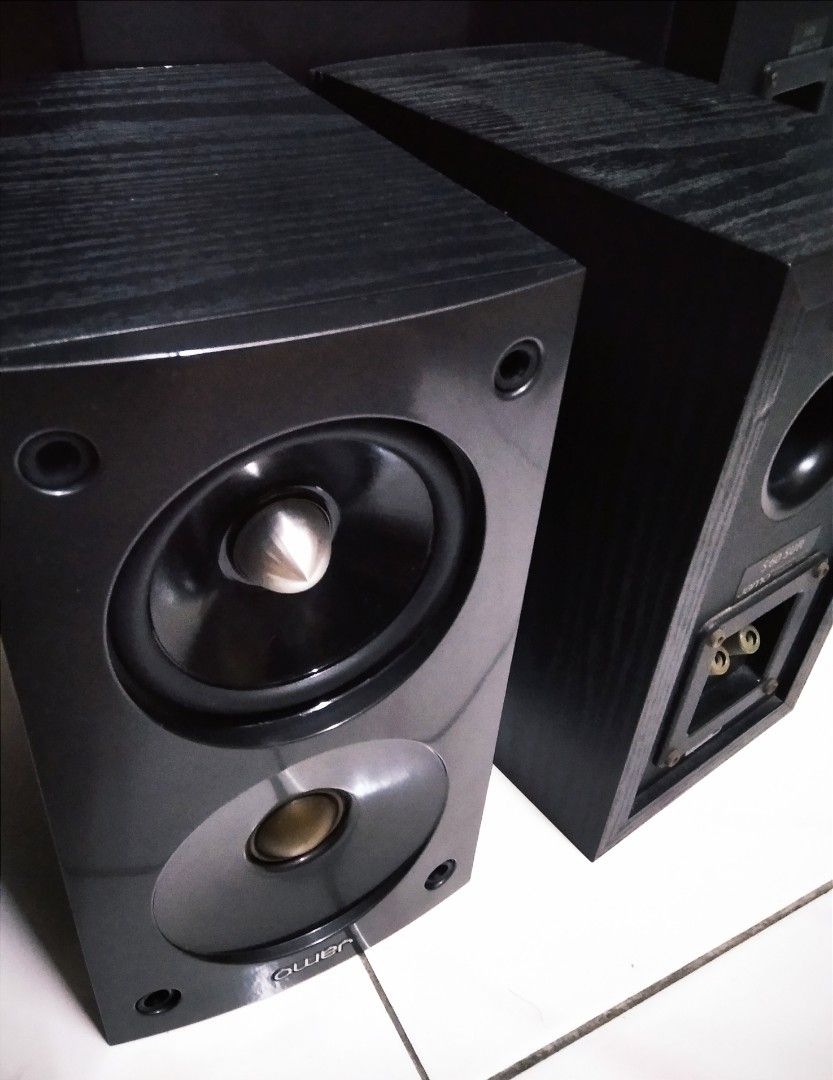 JAMO Speaker Set, Audio, Soundbars, Speakers & Amplifiers on Carousell