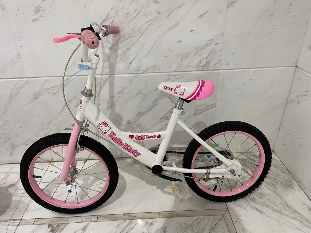 Hello kitty deals 16 inch bike