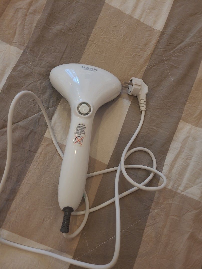 Korean steam iron, TV & Home Appliances, Irons & Steamers on Carousell