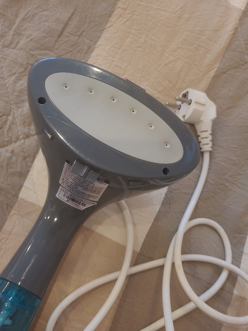 Korean steam iron, TV & Home Appliances, Irons & Steamers on Carousell