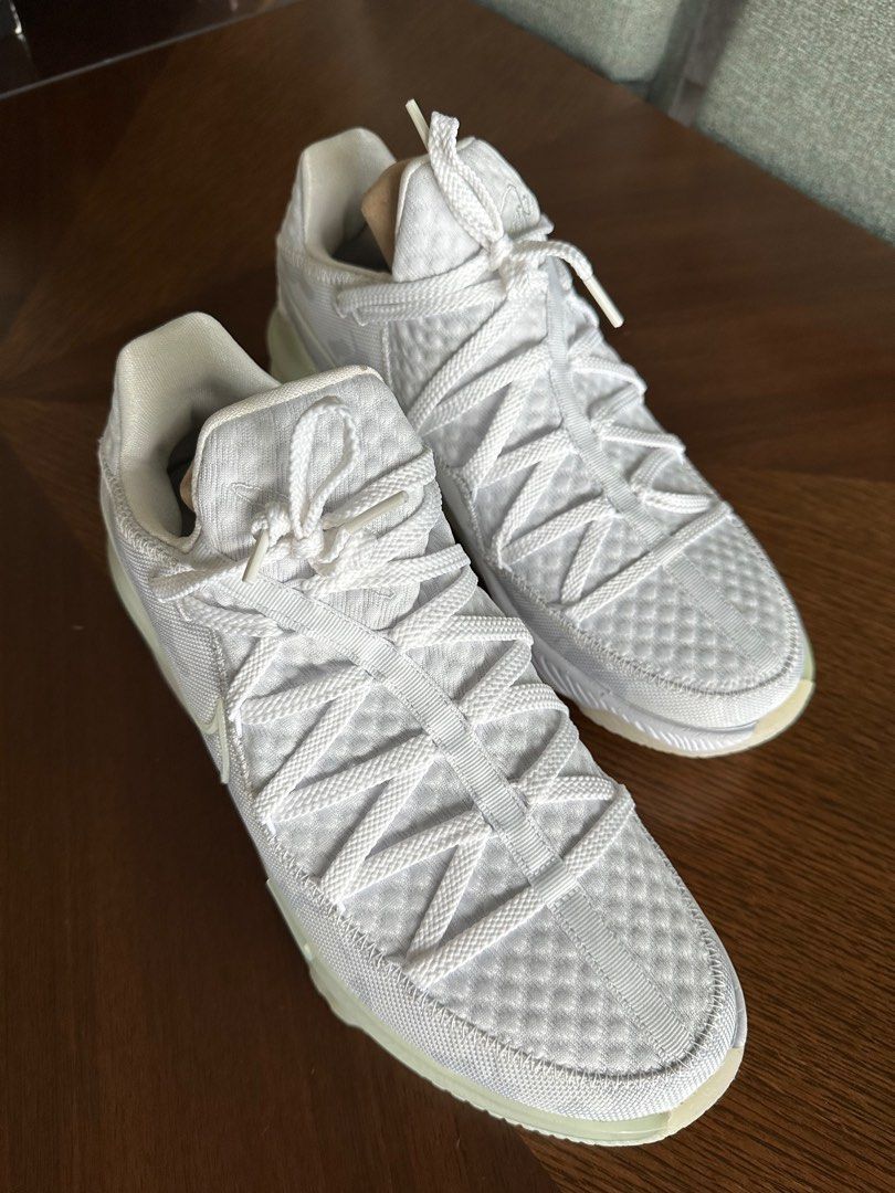 LeBron XII Low NEW White Pure Platinum Size US 10