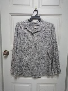 (Category: ) located in . Submitted by blushpreloved (Listing ID 1240391511, Image 1). Description: .