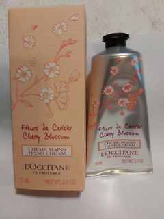 （分類：）位於 。 由 avilachau 提交（商品編號 1240362634，圖片 1）。簡介： 。