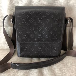 Louis Vuitton FW 2021 Litter Bag, Men's Fashion, Bags, Sling Bags on  Carousell