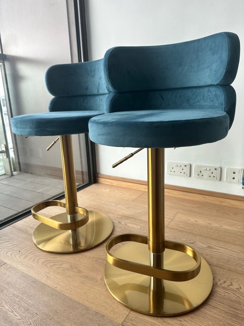 Luxury Rotate Bar Stools Set of 2 高級絲絨升降旋轉吧台椅 Velvet & Gold Texture, 傢俬 ...
