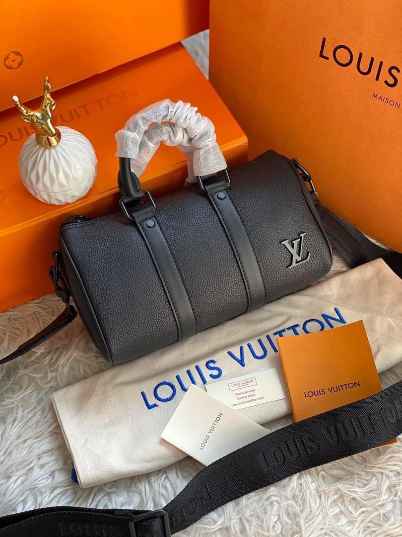 Louis Vuitton Lv Aerogram Phone Pouch Crossbody Black Leather bag, Luxury,  Bags & Wallets on Carousell